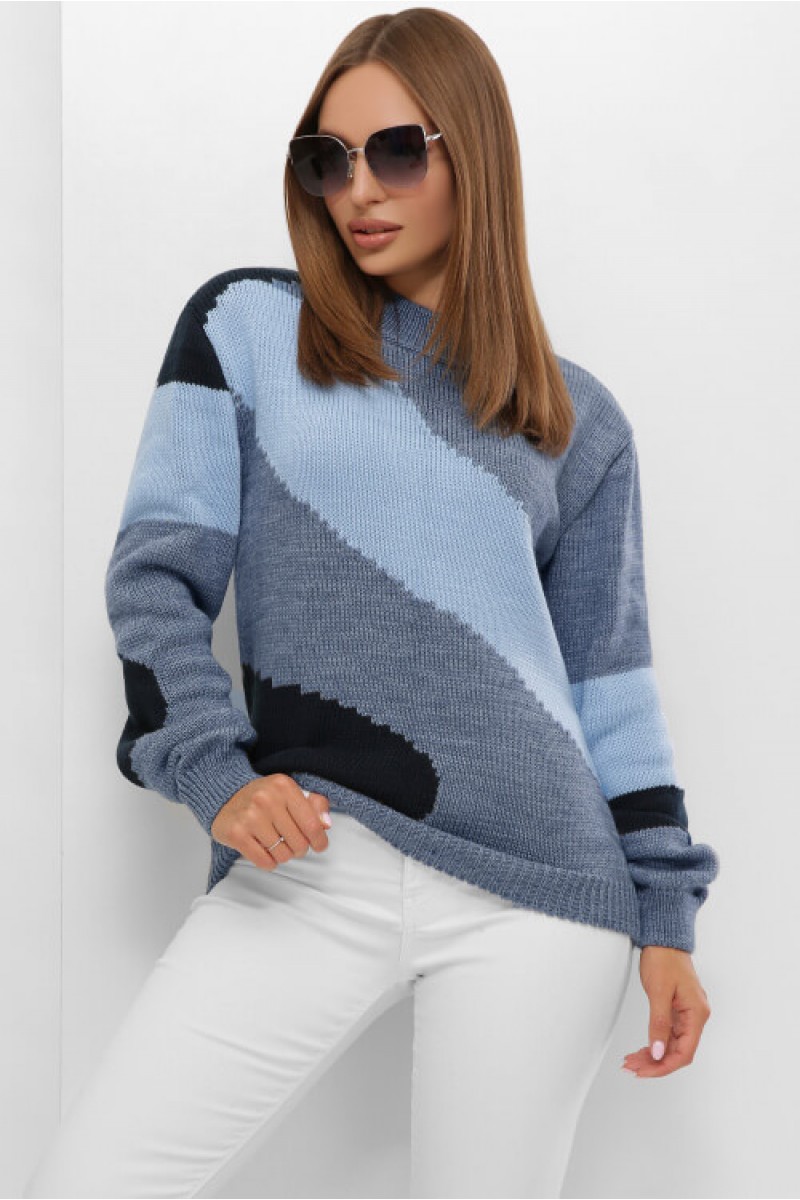 Теплый женский свитер с красивым узором