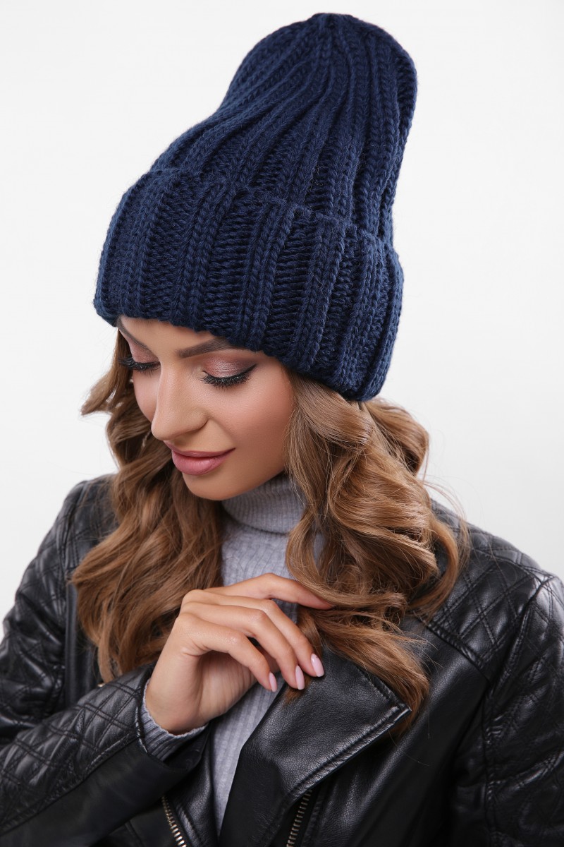 Женская шапка с подворотом темно-синяя